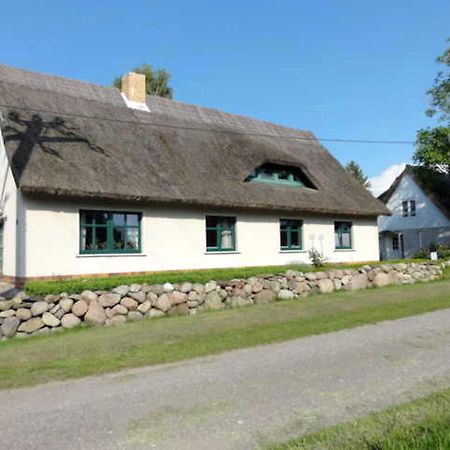 Reetdachhaus "Landhaus Ulrich" Lubkow Экстерьер фото